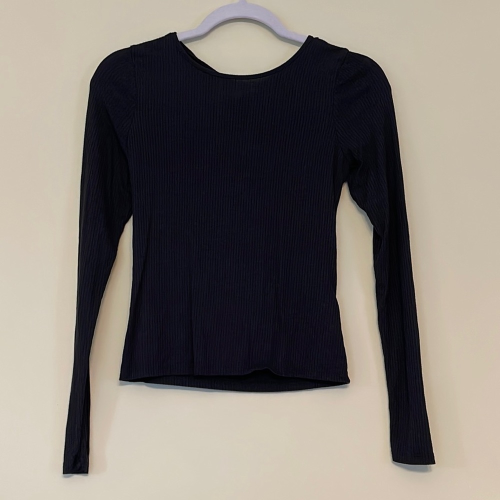 Hollister open back long sleeve shirt